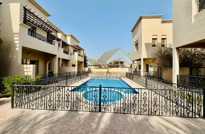 Villa - 4 Bedrooms - 6 Bathrooms for rent in Al Garhoud - Dubai