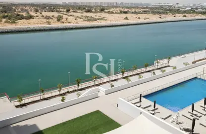 Apartment - 1 Bathroom for rent in Waters Edge - Yas Island - Abu Dhabi