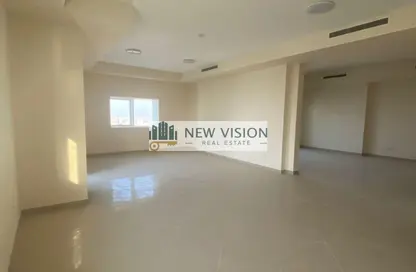 Duplex - 4 Bedrooms - 5 Bathrooms for rent in Al Majaz 1 - Al Majaz - Sharjah