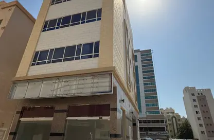 عمارة بالكامل - استوديو - 8 حمامات للبيع في المصلى - الغرب - الشارقة