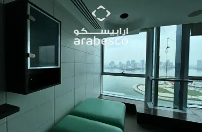 نصف طابق - استوديو - 1 حمام للايجار في كورنيش البحيرة - الشارقة