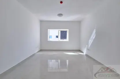 شقة - 2 غرف نوم - 3 حمامات للايجار في شارع 64 ​ - النهدة - الشارقة