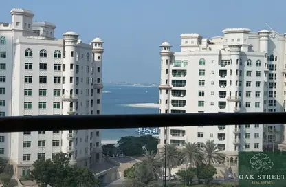 Apartment - 2 Bedrooms - 3 Bathrooms for sale in Al Anbara - Shoreline Apartments - Palm Jumeirah - Dubai