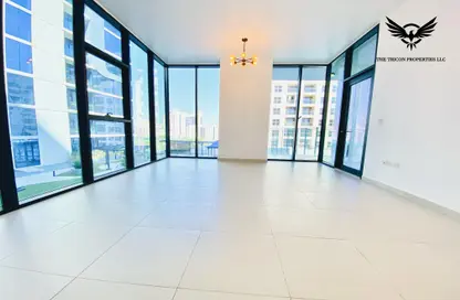 Apartment - 2 Bedrooms - 3 Bathrooms for rent in Azurite Tower - Al Jaddaf - Dubai