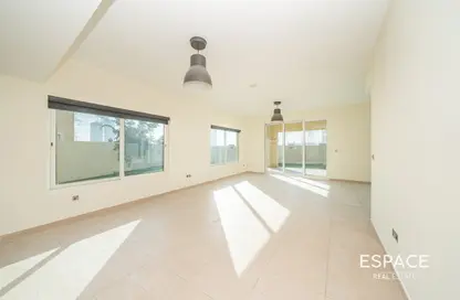 Villa - 4 Bedrooms - 5 Bathrooms for rent in Legacy Nova Villas - Jumeirah Park - Dubai