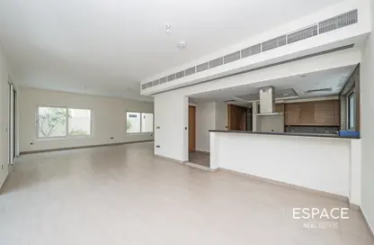 Villa - 4 Bedrooms - 5 Bathrooms for rent in Legacy Nova Villas - Jumeirah Park - Dubai