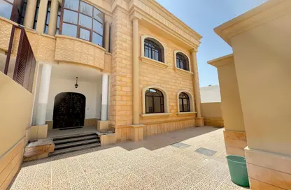 Villa - 5 Bedrooms - 7+ Bathrooms for rent in Khalifa City A Villas - Khalifa City A - Khalifa City - Abu Dhabi