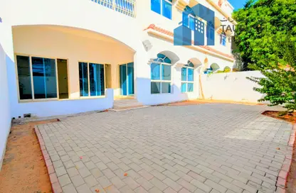 Villa - 4 Bedrooms - 5 Bathrooms for rent in Al Safa 2 Villas - Al Safa 2 - Al Safa - Dubai