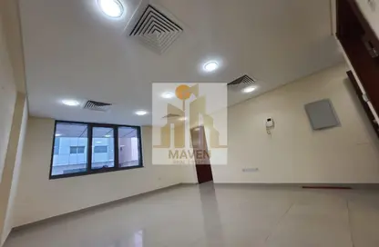 Apartment - 3 Bedrooms - 3 Bathrooms for rent in Shabiya 9 - Shabiya - Mussafah - Abu Dhabi