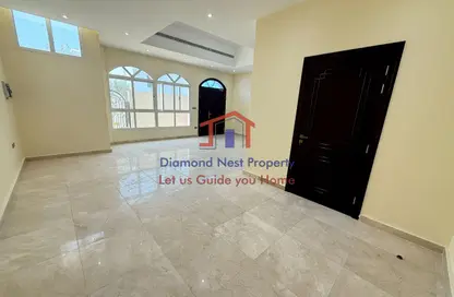 فيلا - 4 غرف نوم - 5 حمامات للايجار في C60 - منطقة المرور - أبوظبي