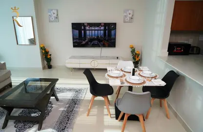 Dining Room image for: Apartment - 2 Bedrooms - 2 Bathrooms for rent in Julphar Residence - Al Reem Island - Abu Dhabi, Image 1