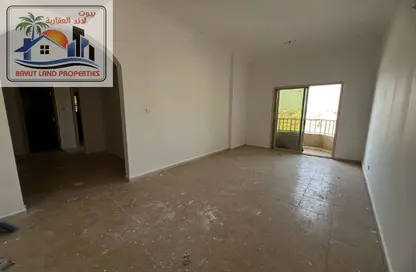Apartment - 2 Bedrooms - 2 Bathrooms for rent in Al Khan Corniche - Al Khan - Sharjah