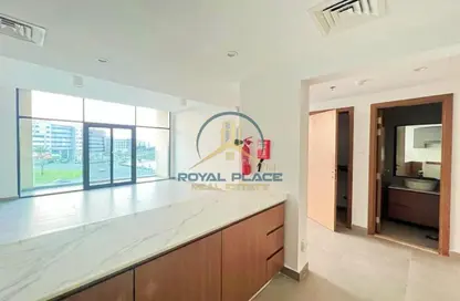 Apartment - 2 Bedrooms - 2 Bathrooms for rent in The Edge - Dubai Investment Park (DIP) - Dubai