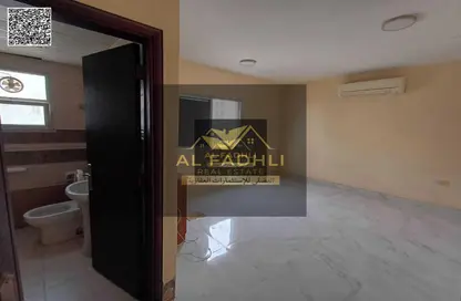 Apartment - Studio - 1 Bathroom for rent in Al Rashidiya Towers - Ajman Downtown - Ajman