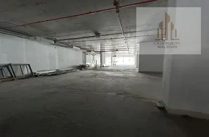 صورة لـ موقف سيارات صالة عرض - استوديو - 1 حمام للايجار في برج حديقة الشعفار - الكرامة - دبي ، صورة رقم 1