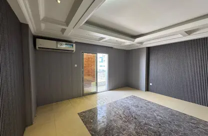 Office Space - Studio - 3 Bathrooms for rent in The Icon Casa 2 - Al Rashidiya 3 - Al Rashidiya - Ajman