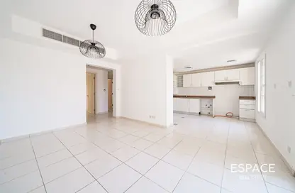 Villa - 2 Bedrooms - 3 Bathrooms for sale in Springs 4 - The Springs - Dubai