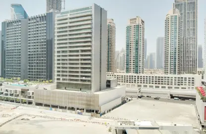 Apartment - 2 Bedrooms - 2 Bathrooms for rent in Coral Tower - Business Bay - Dubai