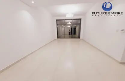 Apartment - 2 Bedrooms - 3 Bathrooms for rent in Airport Road Area - Al Garhoud - Dubai