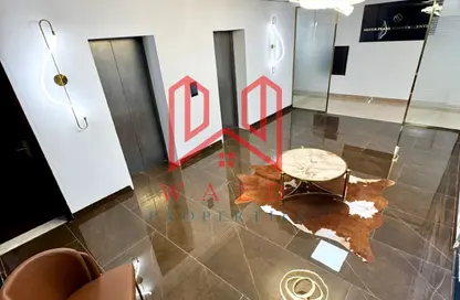 Office Space - Studio - 1 Bathroom for rent in Al Karama - Dubai