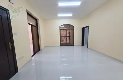 Apartment - 3 Bedrooms - 3 Bathrooms for rent in Al Kewaitat - Central District - Al Ain