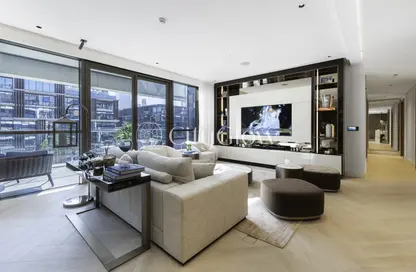 Apartment - 3 Bedrooms - 5 Bathrooms for sale in Building 10 - CityWalk Residential - City Walk - Dubai