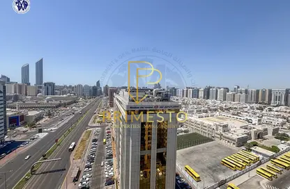 شقة - 2 غرف نوم - 3 حمامات للايجار في برج حبيب بنك - منطقة المرور - أبوظبي
