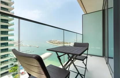 Apartment - 1 Bedroom - 1 Bathroom for sale in Beach Vista - EMAAR Beachfront - Dubai Harbour - Dubai