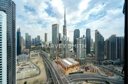 Apartment - 3 Bedrooms - 3 Bathrooms for sale in Paramount Tower Hotel  and  Residences - Business Bay - Dubai