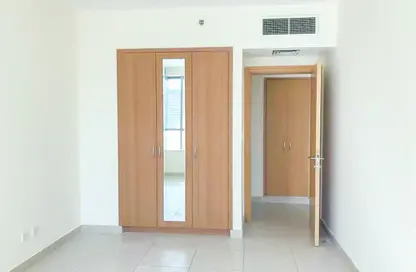 شقة - غرفة نوم - 1 حمام للايجار في جلوبال ليك فيو - (JLT) مجمع E - أبراج بحيرة الجميرا - دبي