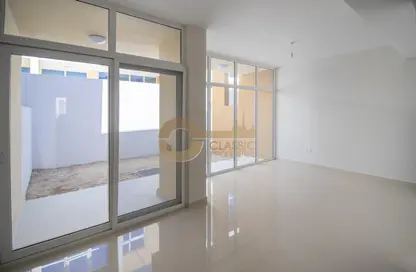 Empty Room image for: Villa - 3 Bedrooms - 3 Bathrooms for rent in Avencia 2 - Damac Hills 2 - Dubai, Image 1