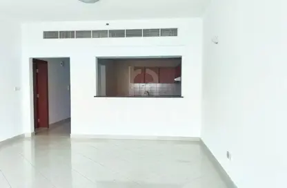 شقة - غرفة نوم - 2 حمامات للبيع في تفريعة القنال 1 - أبراج الجولف - مدينة دبي الرياضية - دبي