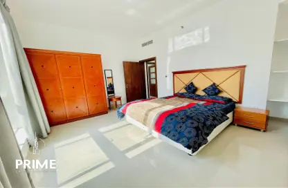 Apartment - 1 Bedroom - 2 Bathrooms for rent in Tourist Club Area - Abu Dhabi