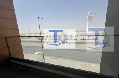 شقة - 2 غرف نوم - 3 حمامات للايجار في مدينة الفلاح - أبوظبي