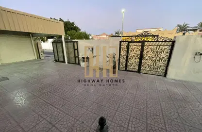 Villa - 7 Bedrooms - 7 Bathrooms for rent in Al Azra - Al Riqqa - Sharjah
