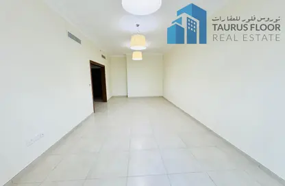 Apartment - 3 Bedrooms - 3 Bathrooms for rent in wasl Trio - Al Muraqqabat - Deira - Dubai
