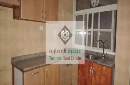 صورة لـ مطبخ شقة - 1 حمام للايجار في 2 المويهات - المويهات - عجمان ، صورة رقم 1