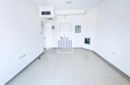 Apartment - 1 Bedroom - 1 Bathroom for rent in Fire Station Road - Muwaileh - Sharjah