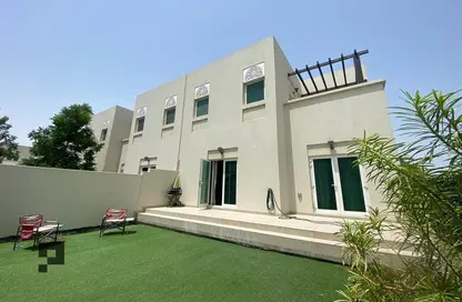 فيلا - 4 غرف نوم - 3 حمامات للايجار في قرطاج - القرية الشمالية - الفرجان - دبي