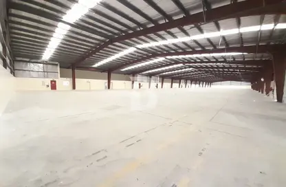 Warehouse - Studio for rent in Dubai Investment Park (DIP) - Dubai