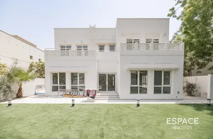 Villa - 5 Bedrooms - 5 Bathrooms for rent in Meadows 9 - Meadows - Dubai