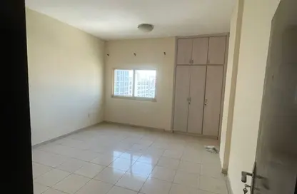 Apartment - 2 Bedrooms - 2 Bathrooms for rent in Abu Jemeza Building 2 - Al Mareija - Al Gharb - Sharjah