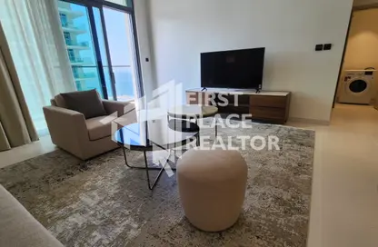 Apartment - 1 Bedroom - 2 Bathrooms for sale in Marina Vista - EMAAR Beachfront - Dubai Harbour - Dubai