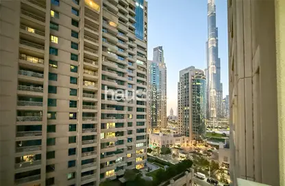 Apartment - 1 Bedroom - 2 Bathrooms for sale in Boulevard Central Tower 2 - Boulevard Central Towers - Downtown Dubai - Dubai