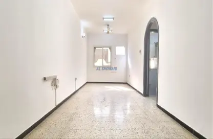 Empty Room image for: Apartment - 1 Bathroom for rent in Rola Road - Al Raffa - Bur Dubai - Dubai, Image 1