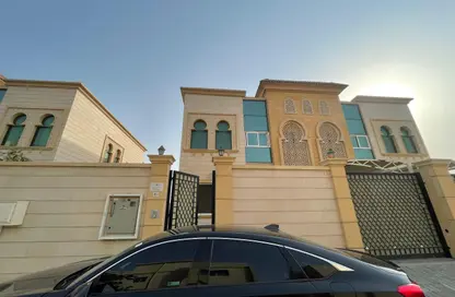 Villa - 4 Bedrooms - 5 Bathrooms for rent in Al Rifa'ah - Al Heerah - Sharjah