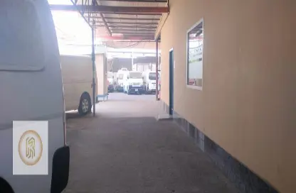 Warehouse - Studio - 5 Bathrooms for rent in Umm Ramool - Dubai