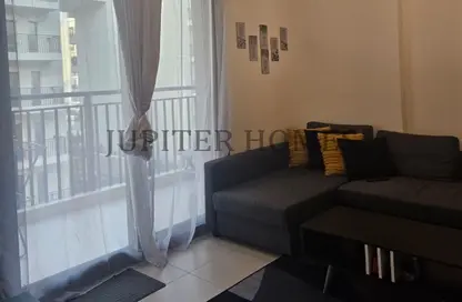 Apartment - 1 Bedroom - 1 Bathroom for sale in Hayat Boulevard-1B - Hayat Boulevard - Town Square - Dubai