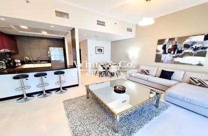 Living / Dining Room image for: Apartment - 2 Bedrooms - 3 Bathrooms for rent in Cayan Tower - Dubai Marina - Dubai, Image 1