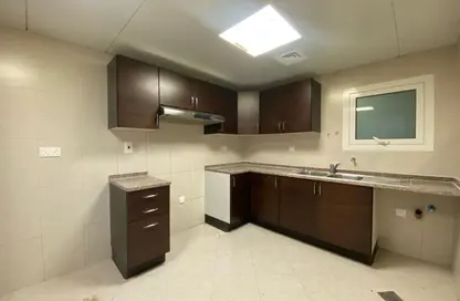 Apartment - 3 Bedrooms - 4 Bathrooms for rent in Danet Abu Dhabi - Abu Dhabi